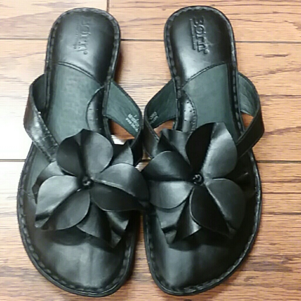 Born sandals